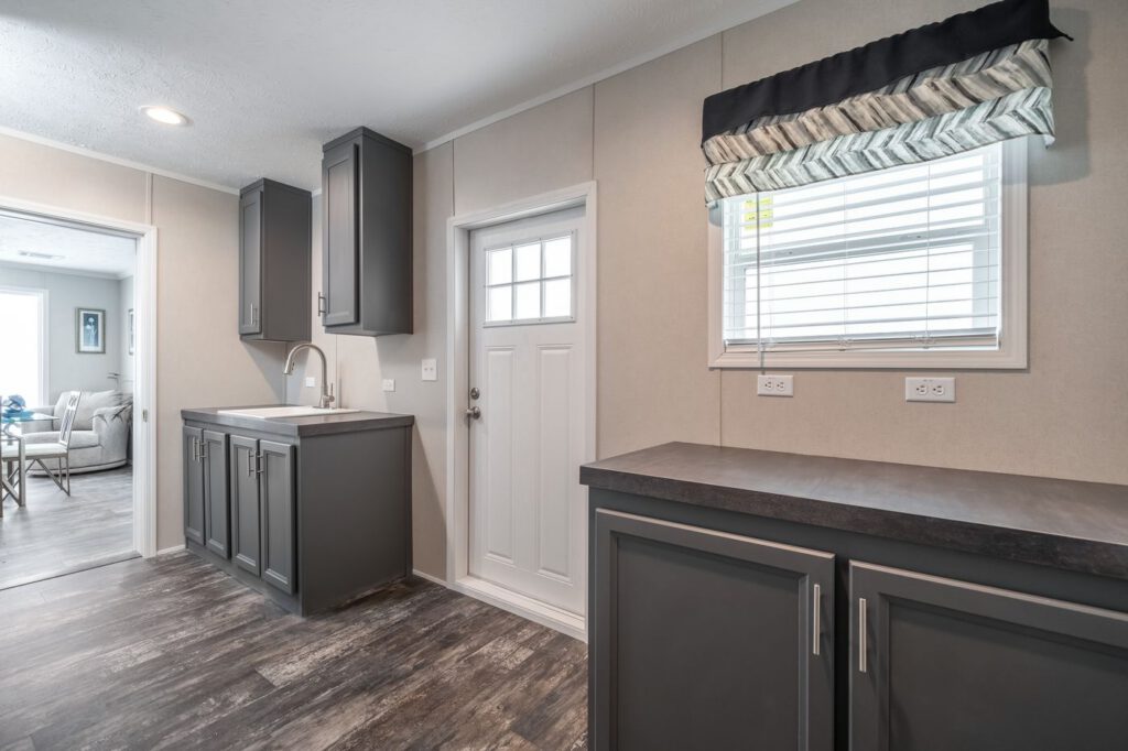 clayton savannah all american utility room
