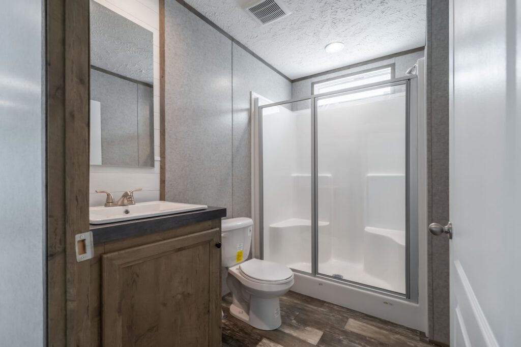 Clayton Savannah Lakeside Cottage Bathroom