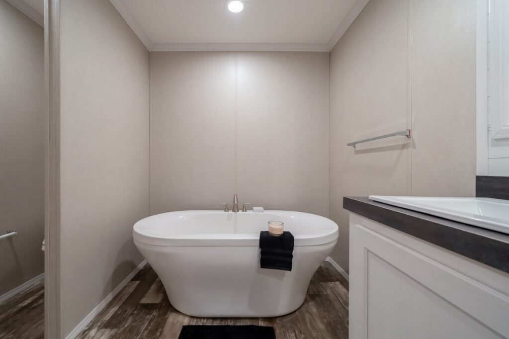 Clayton Savannah Northshore Bathroom
