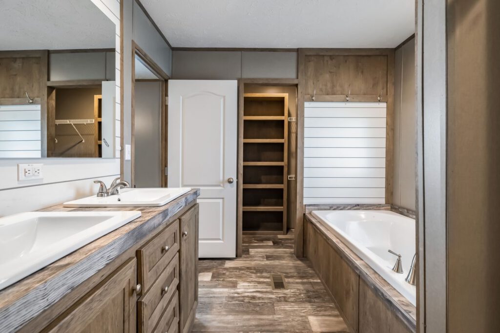 Clayton Savannah Peyton Bathroom
