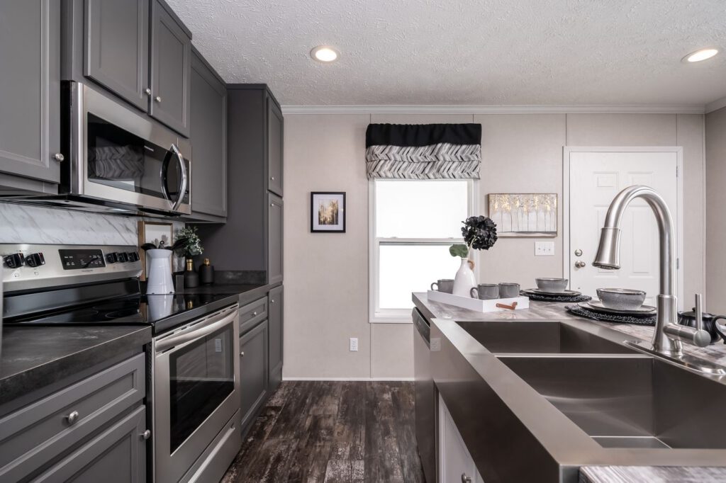 Clayton Savannah Riverview Kitchen 4