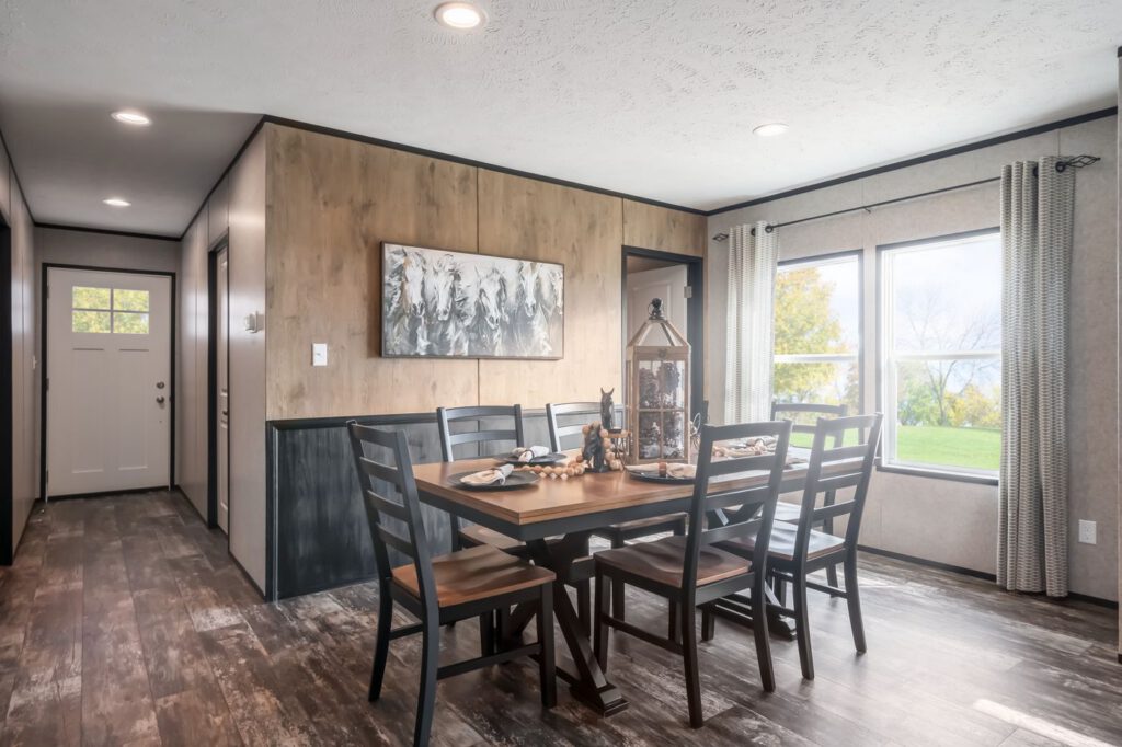 Clayton Savannah Tributary Dining Area