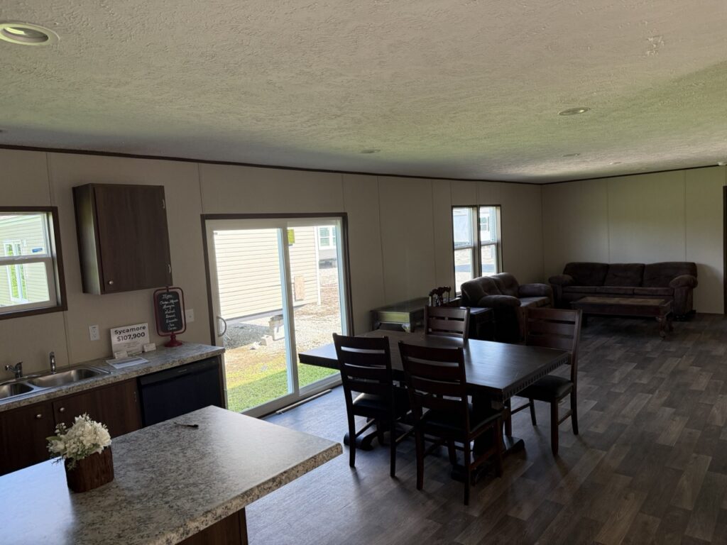 tru sycamore stock dining area